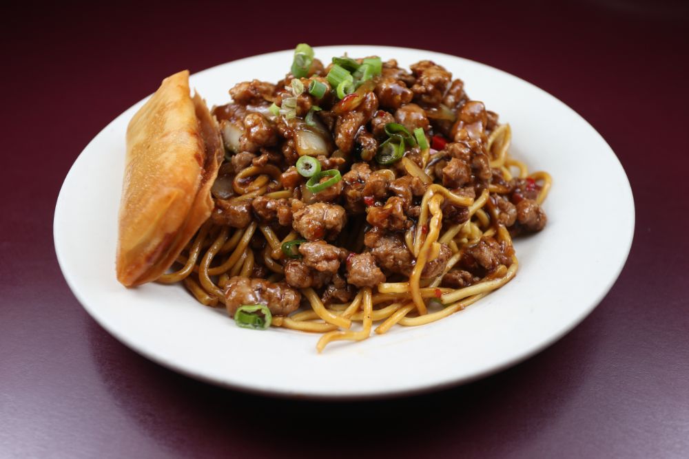 b2. noodles with peking sauce, meatless spring roll  <img title='Spicy & Hot' align='absmiddle' src='/css/spicy.png' />